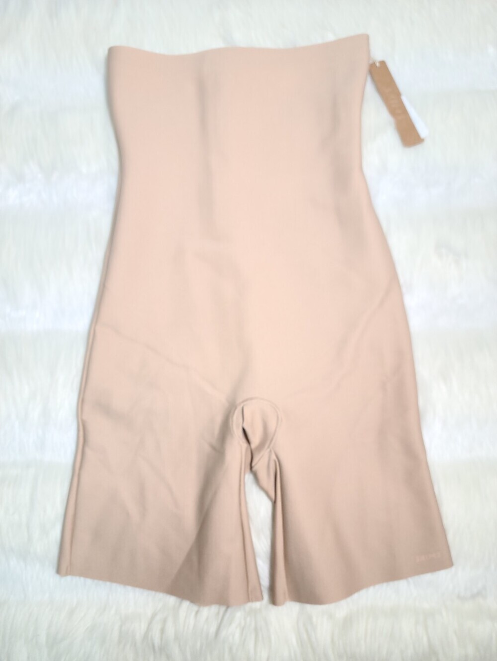 SKIMS Body Core Sculpt High Waisted Mid Thigh Shorts Cream Clay Women XS NEW
